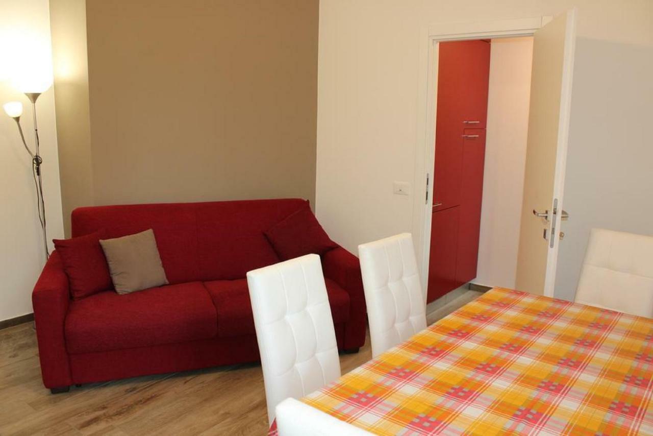 Light & Colours Apartment Болонья Екстер'єр фото